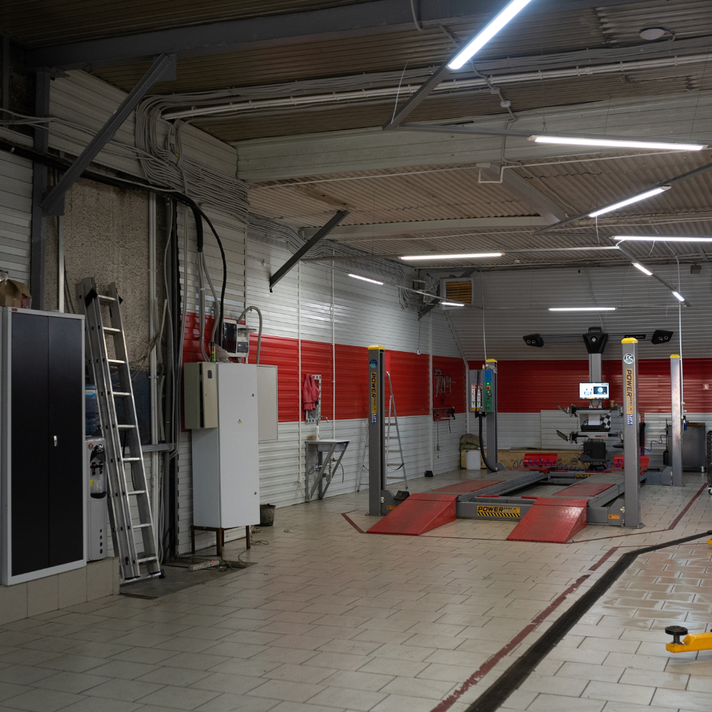 Фото оборудования для сход-развала автомобиля